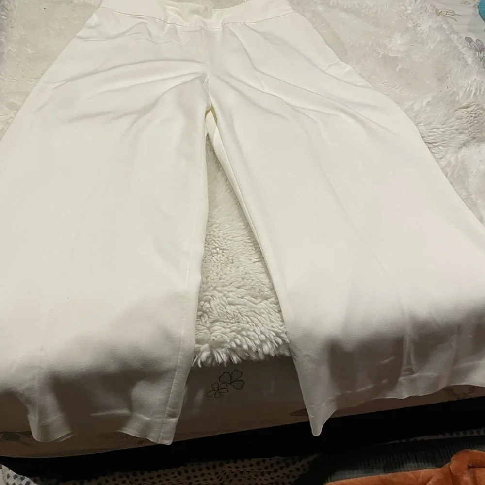 NIC+ZOE Cream Pants - Picture 2 of 4